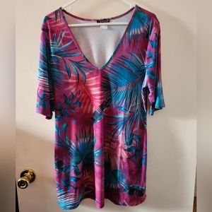 Womens shirt, XL, never worn, long length, venus brand